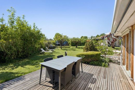 Townhouse in Vich, Nyon District