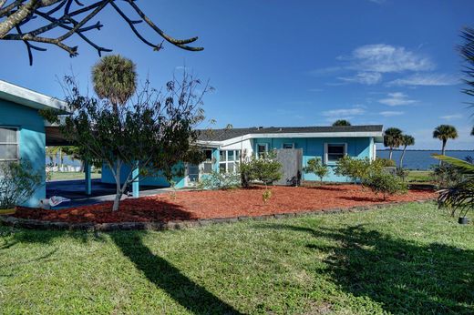 بيت مستقل ﻓﻲ Fort Pierce, Saint Lucie County