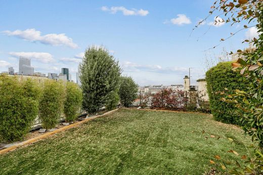 Apartment / Etagenwohnung in Neuilly-sur-Seine, Hauts-de-Seine