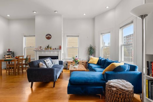 Luxury home in Cambridge, Middlesex County
