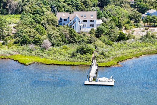 Vrijstaand huis in East Falmouth, Barnstable County