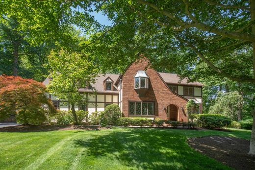 Detached House in Basking Ridge, Somerset County