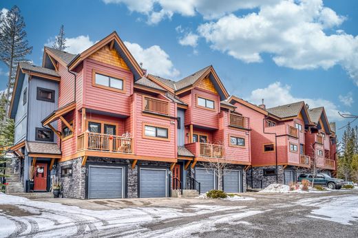 Таунхаус, Canmore, Alberta