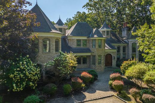 Dom jednorodzinny w Muttontown, Nassau County