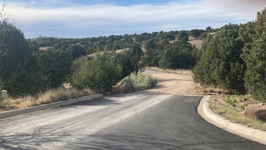 Land in Santa Fe, Santa Fe County