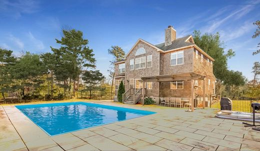 Detached House in Hampton Bays, Suffolk County