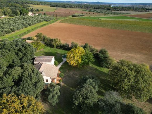 Land in Uzès, Gard