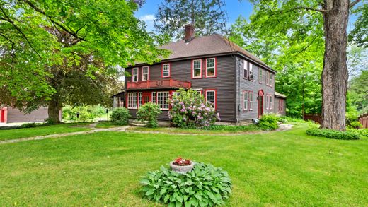 Detached House in Richmond, Berkshire County