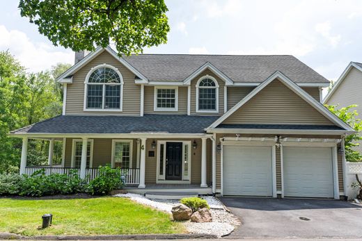Vrijstaand huis in Farmington, Hartford County