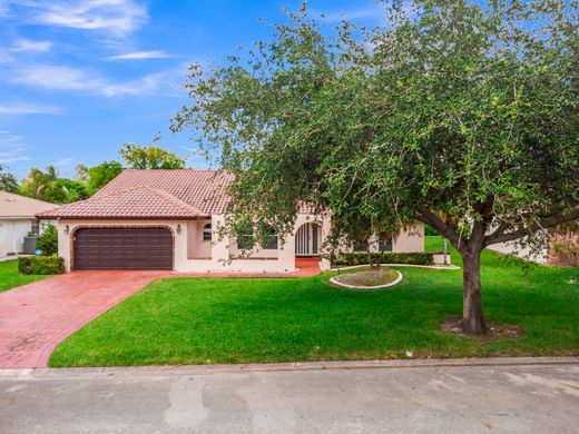 Luxury home in Coral Springs, Broward County
