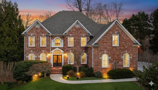 Detached House in Sandy Springs, Fulton County