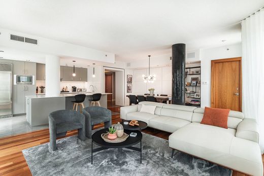 Apartment / Etagenwohnung in Montreal, City of Montréal