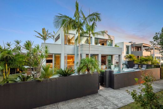 Частный Дом, Окленд