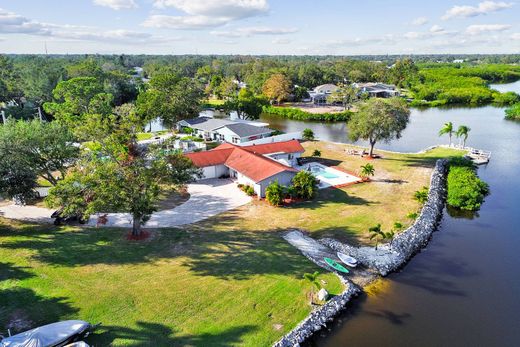 Largo, Pinellas Countyの一戸建て住宅