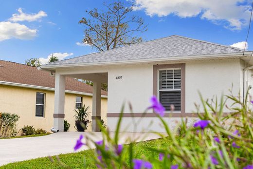 Detached House in Naples, Collier County