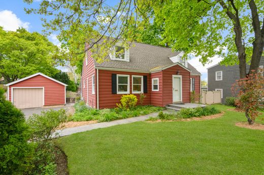 Detached House in Mamaroneck, Westchester County