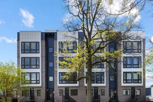 Apartment in Washington, Washington County