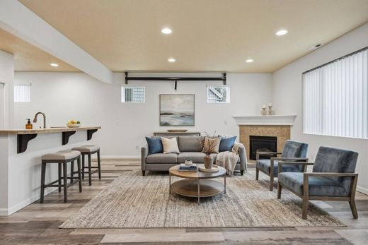 Luxury home in Beaverton, Washington County