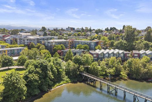 Apartment in Victoria, Capital Regional District
