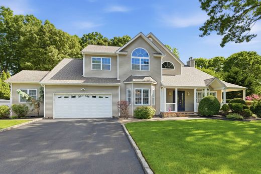 Luxury home in Port Jefferson Station, Suffolk County