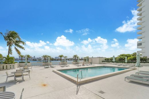 Apartment / Etagenwohnung in Miami Beach, Miami-Dade County