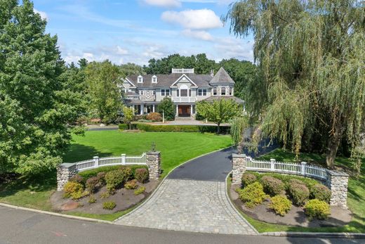 Detached House in Cold Spring Harbor, Suffolk County