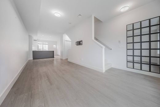 Apartment in Surrey, Metro Vancouver Regional District