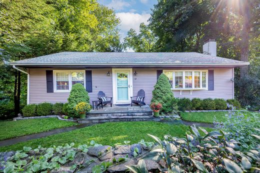 Detached House in Ridgefield, Fairfield County