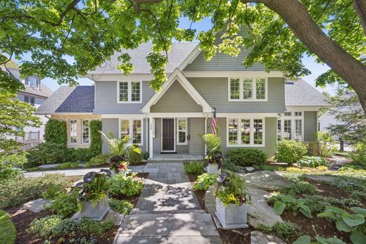 Detached House in Hinsdale, DuPage County