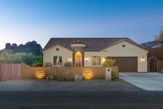 Einfamilienhaus in Gold Canyon, Pinal County