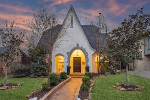 Detached House in Dallas, Dallas County