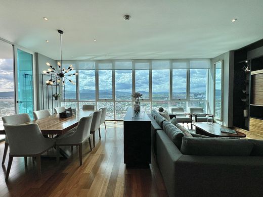 Casa Unifamiliare a Santiago de Querétaro, Querétaro