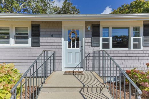 Einfamilienhaus in East Falmouth, Barnstable County