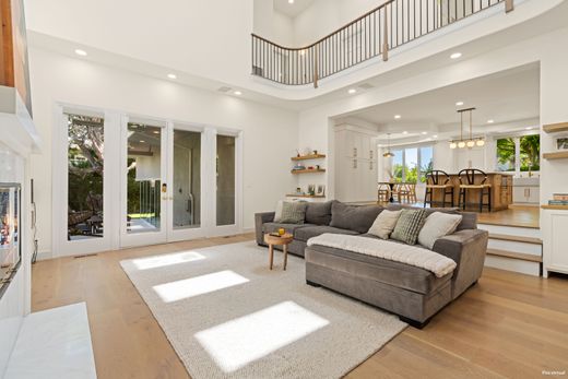 Luxury home in Manhattan Beach, Los Angeles County