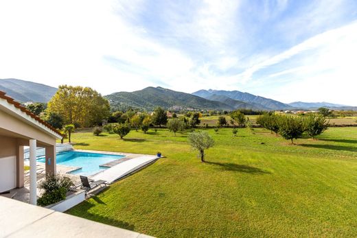 Vinça, Pyrénées-Orientalesの一戸建て住宅