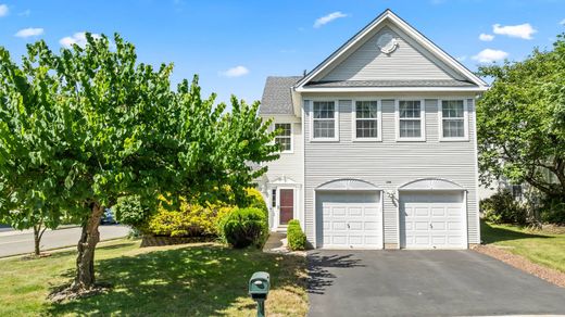 Detached House in Morganville, Monmouth County