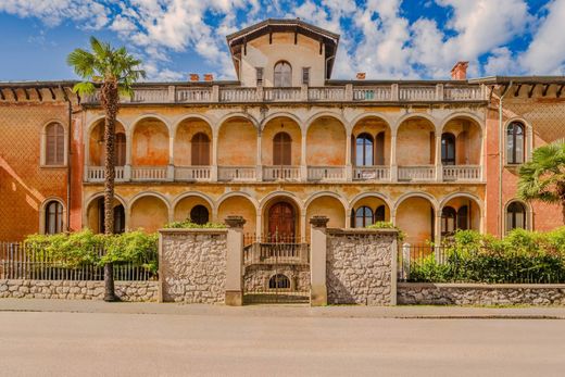 Appartement à Arona, Novare