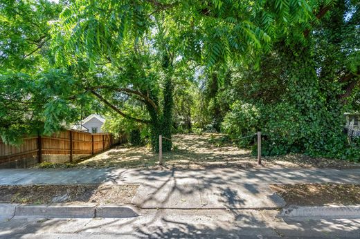 Land in Healdsburg, Sonoma County