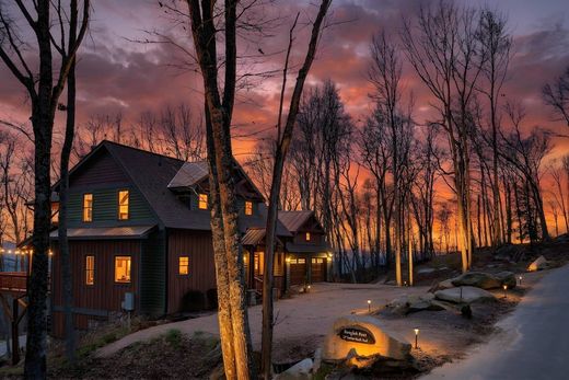 Detached House in Banner Elk, Avery County