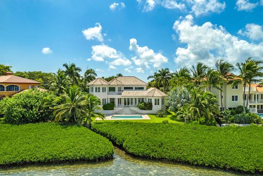 Detached House in Big Coppitt Key, Monroe County