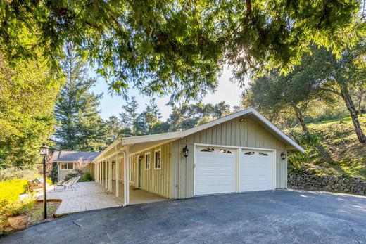 Detached House in Portola Valley, San Mateo County