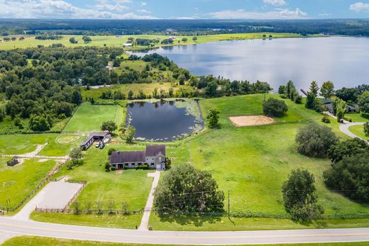 Casale a Clermont, Lake County