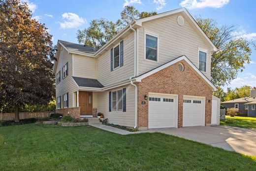 Einfamilienhaus in Westmont, DuPage County