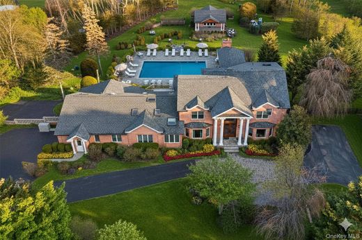 Detached House in Brookville, Nassau County