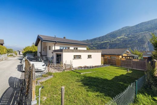 Detached House in Chamoson, Conthey District