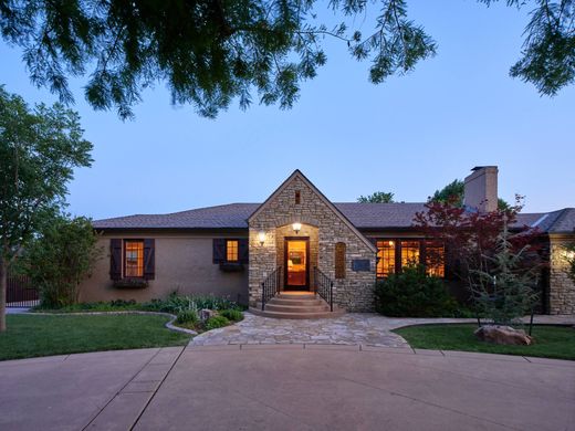 Einfamilienhaus in Nichols Hills, Oklahoma County