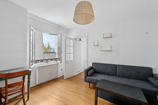 Apartament w Tour Eiffel, Invalides – Ecole Militaire, Saint-Thomas d’Aquin, Paris