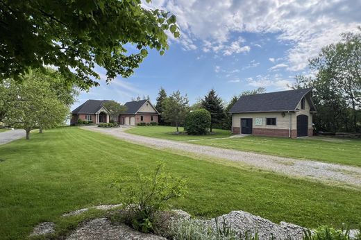 Vrijstaand huis in Prince Edward, Ontario