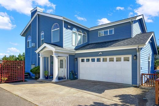 Luxury home in Newport, Lincoln County