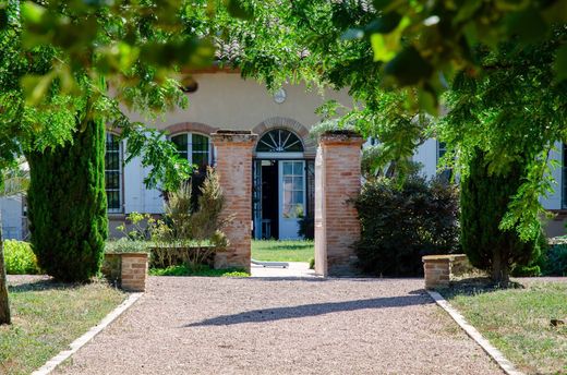 Dom jednorodzinny w Daux, Upper Garonne